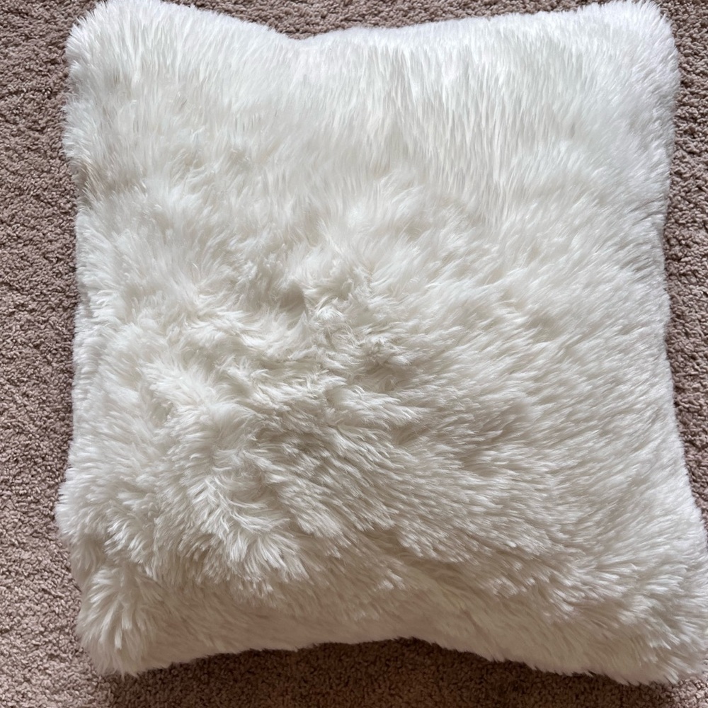 White faux fur decorative accent throw feather pillow 18”*18”